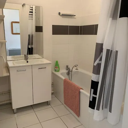Proche Plage, Moderne Et Equipe Pour 4 Personnes - Fr-1-482-82 Apartment
